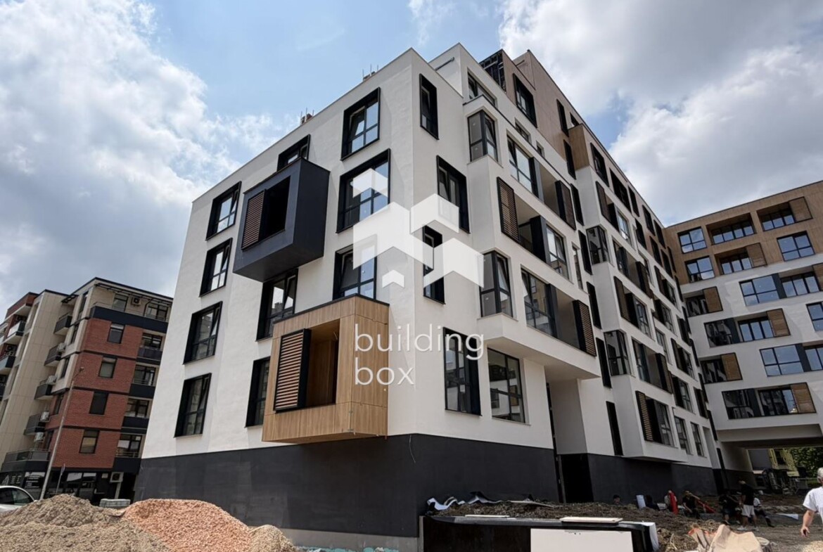 Двустаен в Royal Garden 3 кв.Христо Смирненски - 0