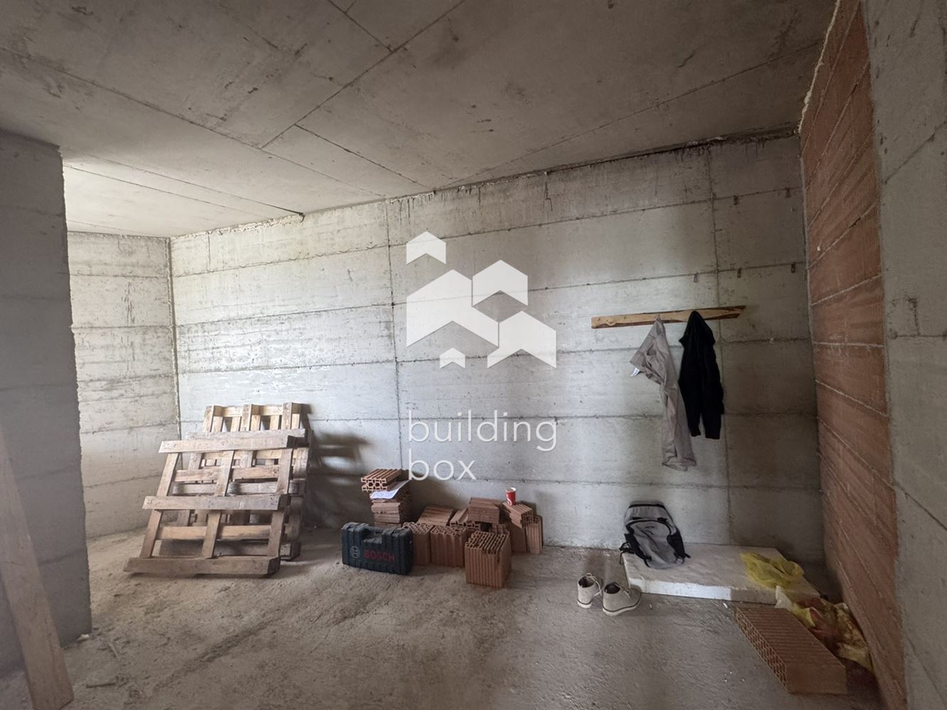 Продава тристаен апартамент в кв. Бояна-0 Продава тристаен апартамент в кв. Бояна - 0