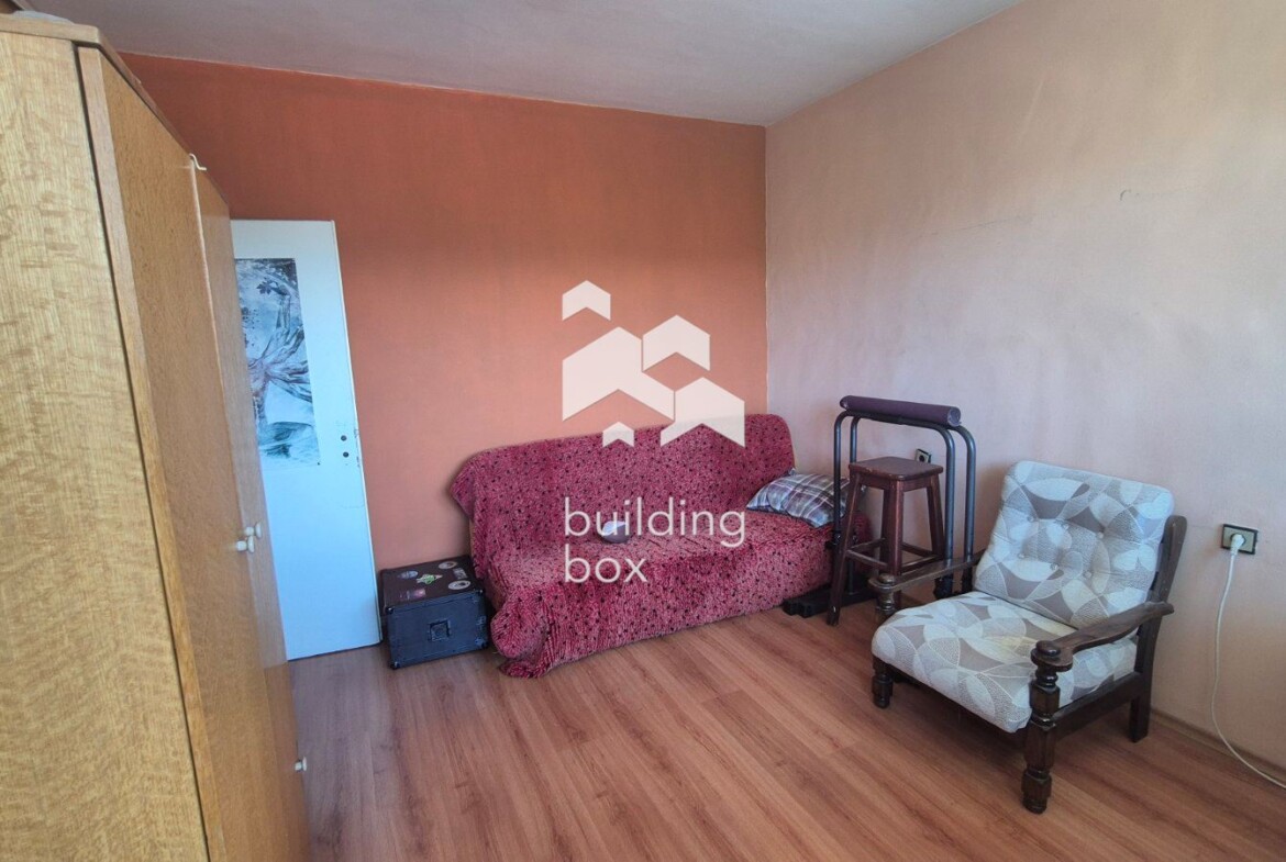 Тристаен апартамент - 0