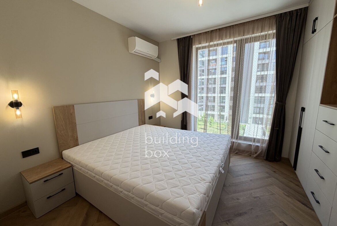 Двустаен апартамент в Резиденшъл парк - 0