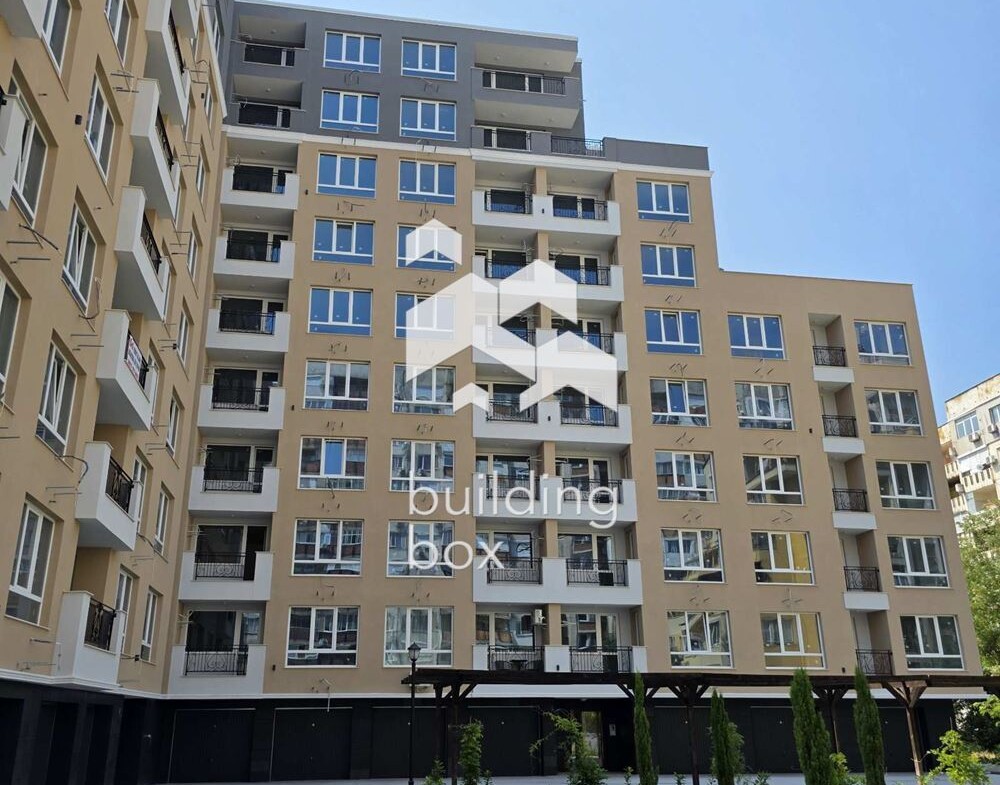 Двустаен апартамент в кв. Южен - 0