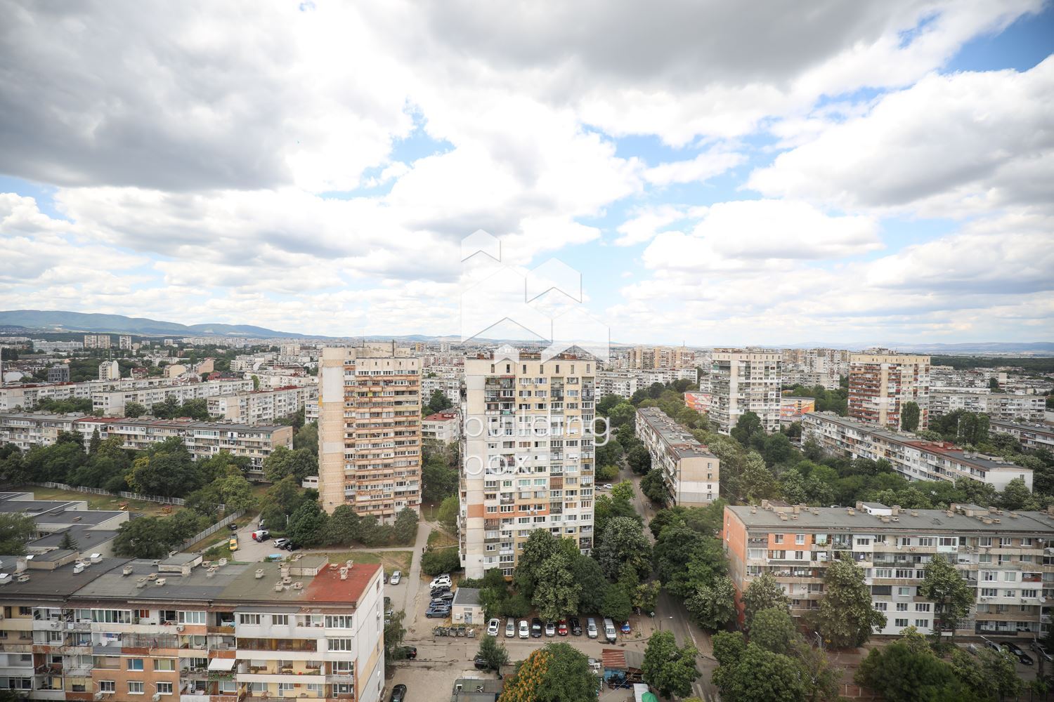 Апартамент с 200€/м2 под средната цена в района! Панорамна гледка! - 0