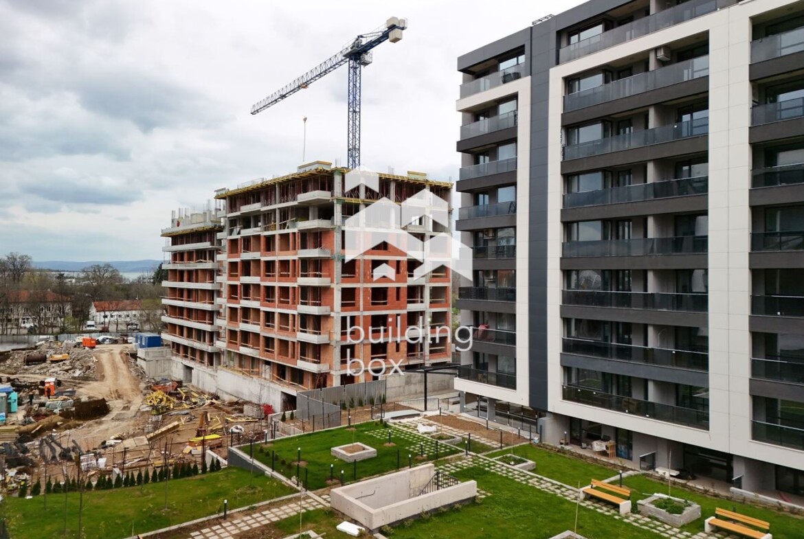 Просторен двустаен апартамент - комплекс „Garden Residence“ - 0