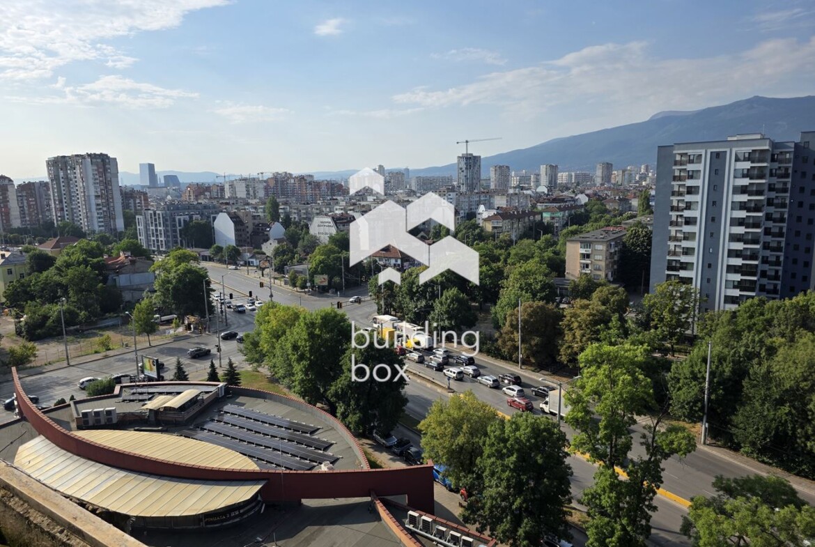 Просторен двустаен апартамент с отделна кухня в Св. Троица - 0