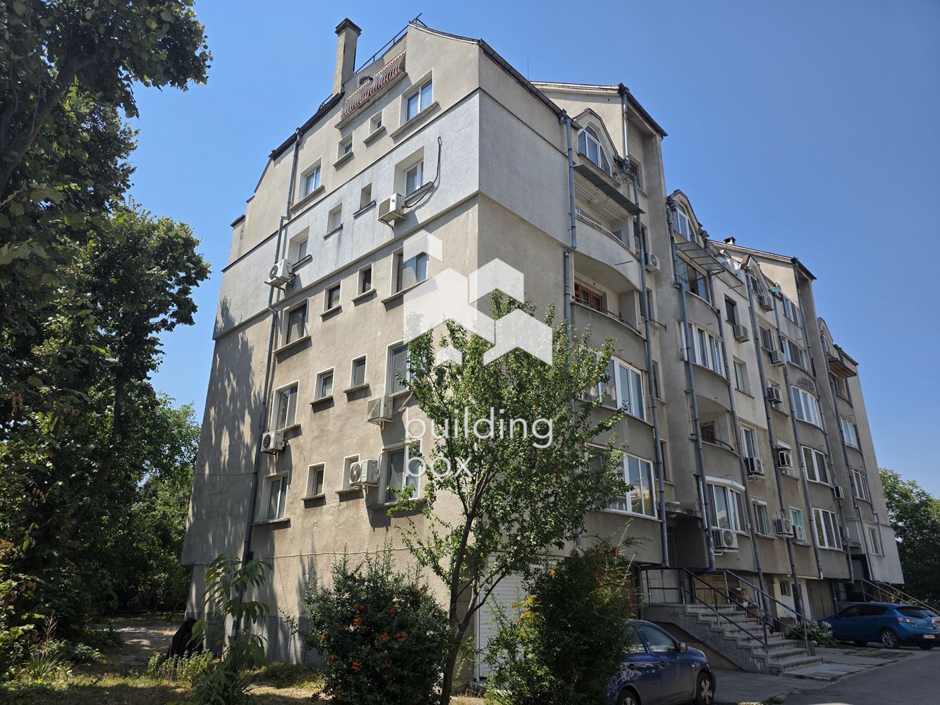 Двустаен апартамент в кв. Триъгълника