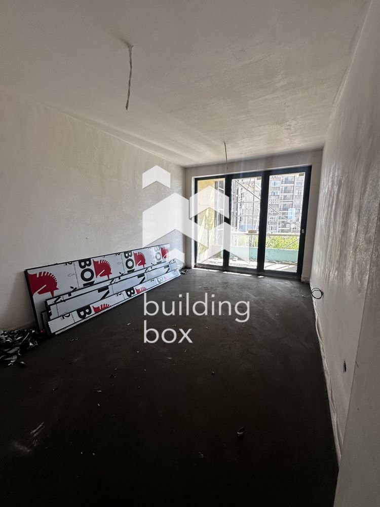 Тристаен апартамент пред акт 16 в кв. Гагарин. - 0