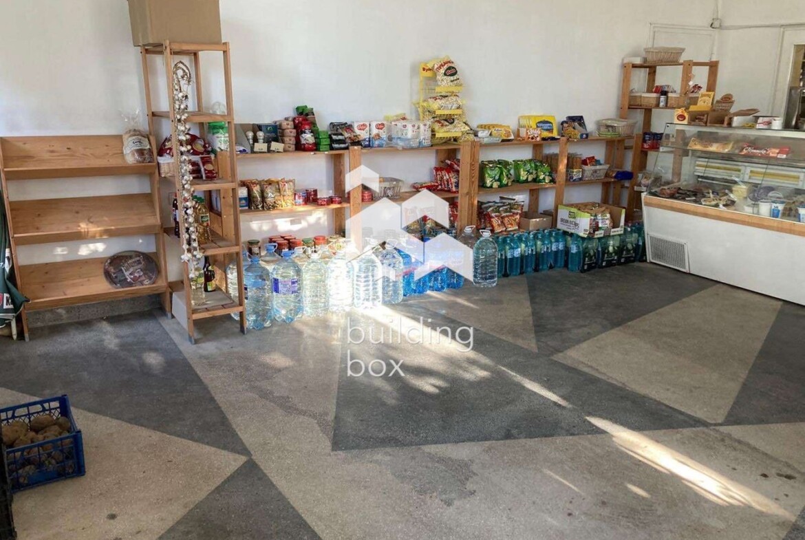 Сграда за продажба с Магазин и Заведение в с. Пауново - 0
