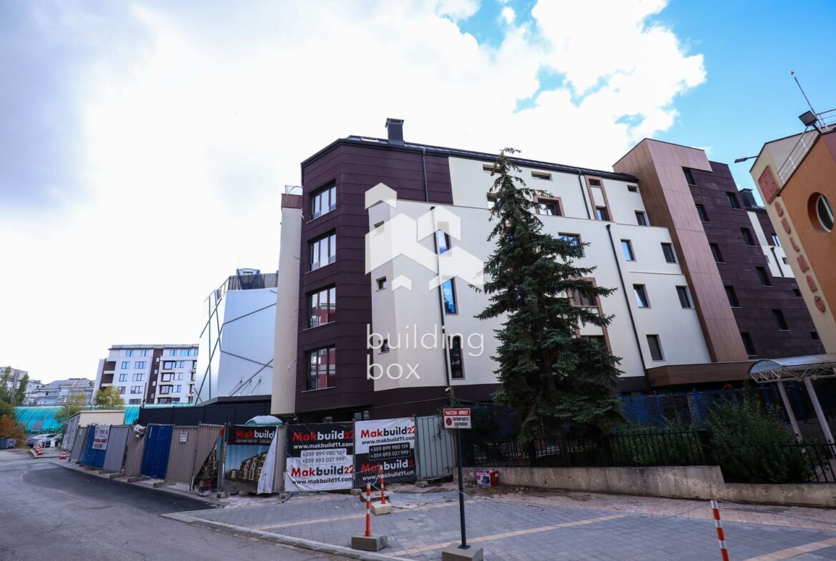 Продава се тристаен апартамент с възможност за преустройство в четиристаен + гараж, Младост 1 - 0