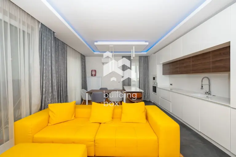Тристаен апартамент под наем в Royal Garden 1
